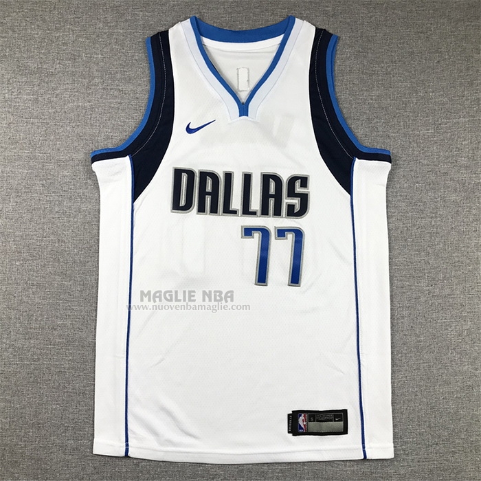 Maglia
 Luka Doncic NO 77 Bambino
 Dallas Mavericks Association 2021 Bianco
